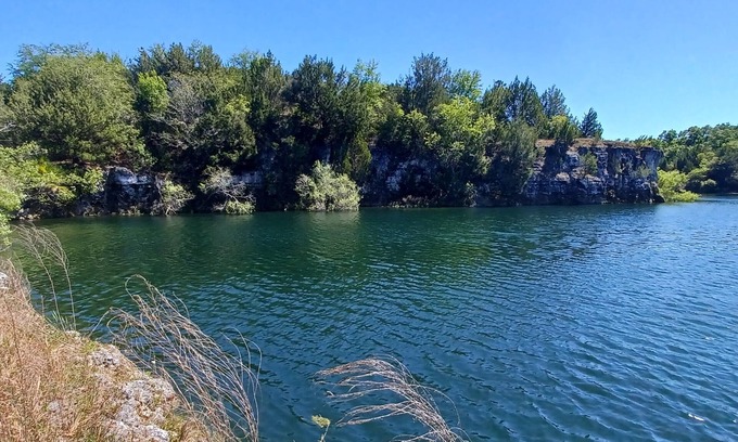 Branford RV Rental | RV Camping Spots - Private Lake View - < 5 minute drive to Ichetucknee River