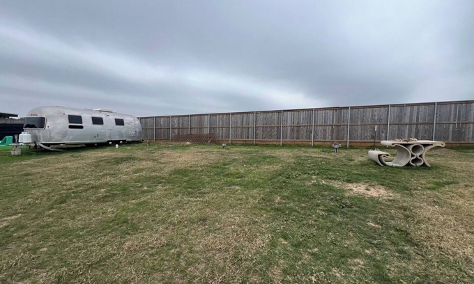 Round Top RV Rental | RV Spot #5 @ The Halles