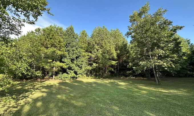 Crowville RV Rental | RV/Tent 18 acre campground site!