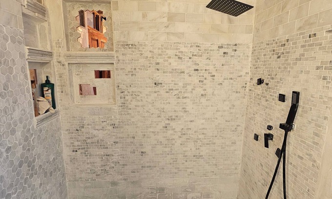 Old Bethpage House | Ryder cup 3-bedroom house pool hot tub AC in Plainview off greenbelt path
