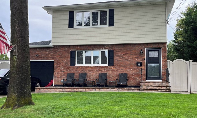 Farmingdale Apartment | Ryder Cup Rental, 1.4 miles away. n3-bedroom apartment with parking