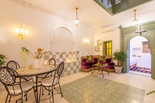 Riad Zitoun Jdid House | RZ22, 5 min de Jemaa El Fna, 4 Pers, Fibre Optique Wi-Fi
