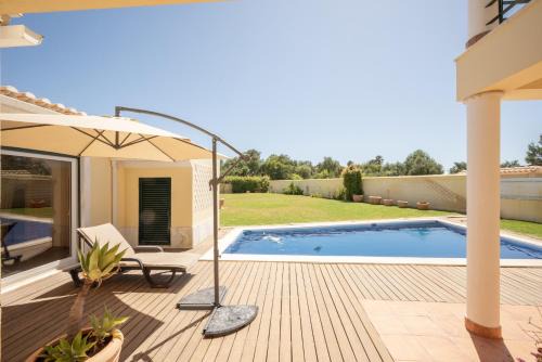 Parede Apartment | São Pedro do Estoril Villa By Hosty