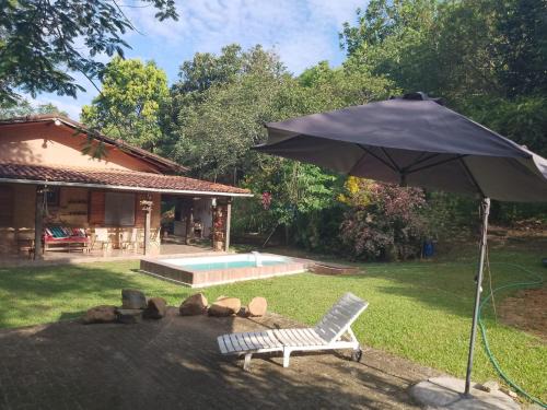 Silva Jardim House | Sítio com piscina, na estrada de Aldeia Velha e rio a frente da porteira