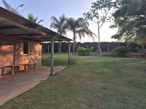Gabiroba House | Sítio ypê amarelo