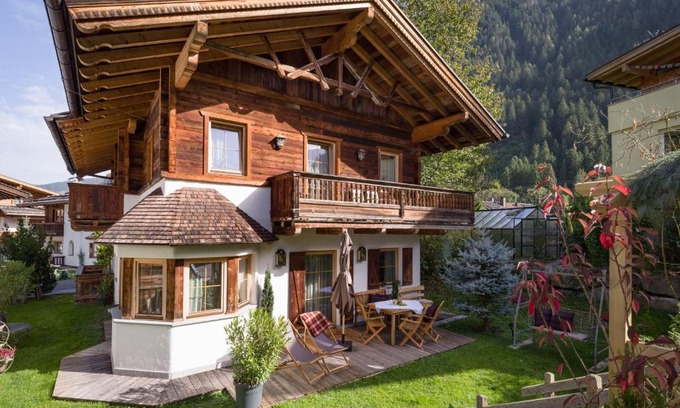 Mayrhofen Ski Chalet | S'Dörfl Chalets
