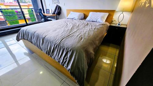 Ciudad Lopez Mateos Apartment | S03 SUITE CON CAMA KING SIZE Premium Frente al TEC CEM con Cocineta WiFi Balcón Parking Terraza 10