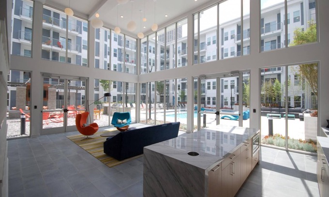 Midtown Apartment | S1bk Affordable Hotel-alternative Perfect for Long Term Stay Near Whole Foods