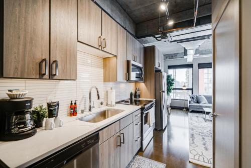 Warehouse District Apartment | Sable 401 - Studio