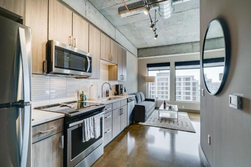 Warehouse District Apartment | Sable 607 - Alcove