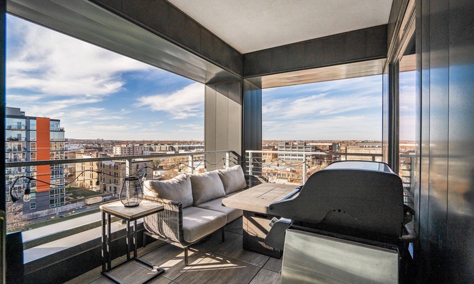 Warehouse District Apartment | Sable 701 - Luxury Two Story Loft