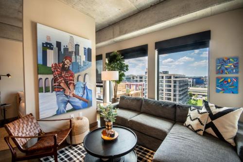 Warehouse District Apartment | Sable 702 - Alcove