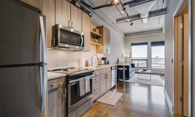 Warehouse District Condo | Sable 803 - Alcove