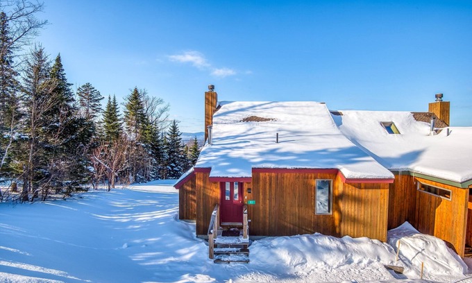 Rangeley Condo | Saddleback - Rock Pond Condo 83 - ski in , ski out location