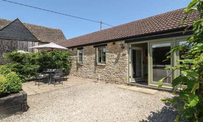 Witney House | Saddlebacks Barn