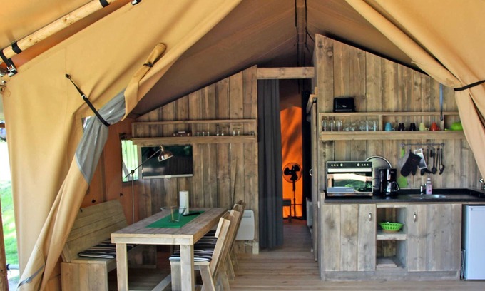 Hohenlychen House | Safari tent II - safari tent on the beach