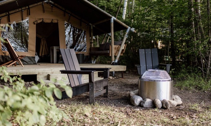North Woodstock RV Rental | Safari Tent Site 7 | 1 Queen Bed & 1 Twin Bed | Pond View