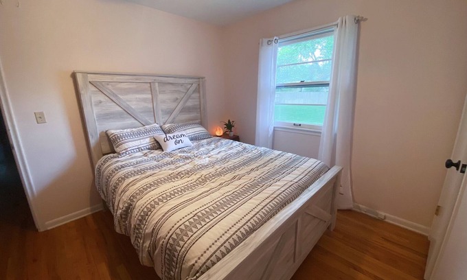 North Central Omaha House | SafeSpacious Family-Style Ranch. Near CWS/TopGolf/Mall