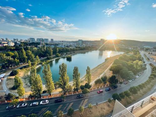 Nove Mesto Apartment | SAG 12th floor Koloseo residence Lake view Free parking