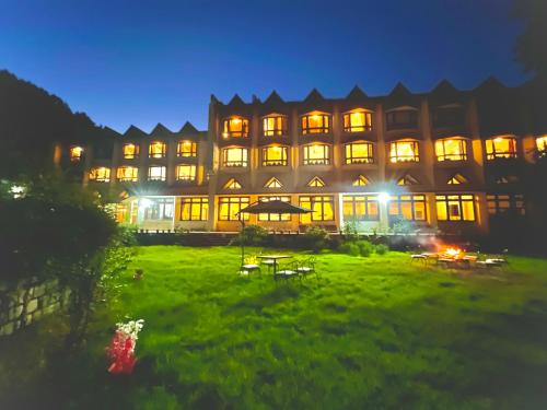 Kishanganj Hotel | Sagar Resort - Mountain View Near Mall Road