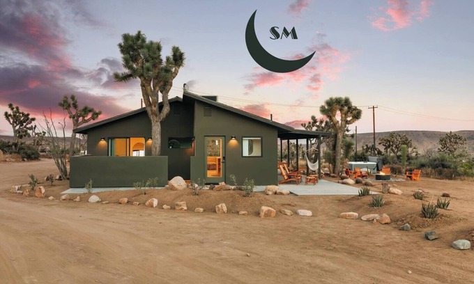 Pioneertown House | Sage Moon | Hot Tub, Fire Pit & Views