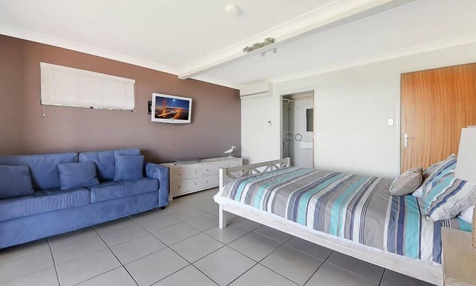 Brisbane Waterfront House | Sahara Blue at Tangalooma