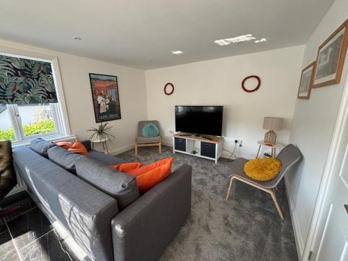 Meads House | Sail Loft