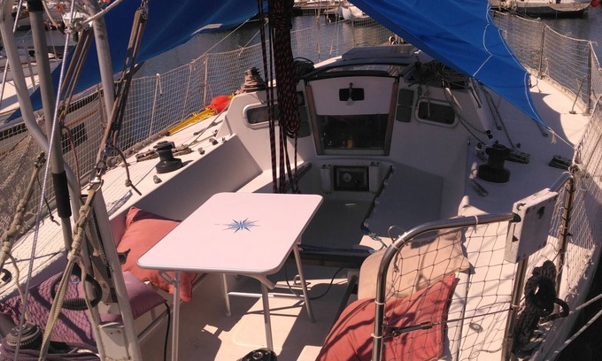 Sete Boat Rental | Sailboat 12 metres 4 persons