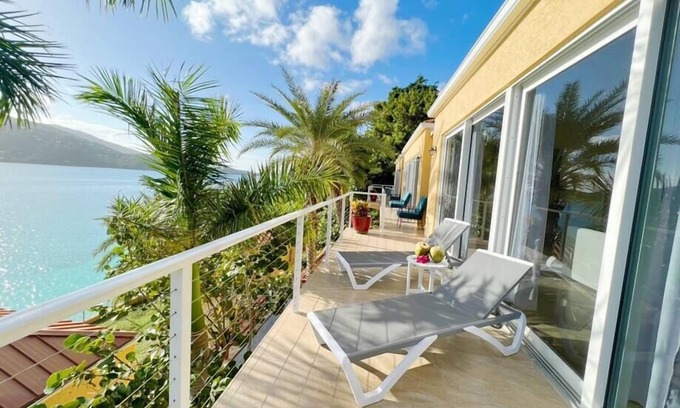 Estate Peterborg Villa | Sailfish Villa Luxury Beachfront 2BR on Magens Bay