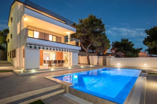 Razanj Villa | Sailor house villa near Trogir, private pool