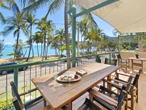 Horseshoe Bay Apartment | Sails on Horseshoe Apartment 4