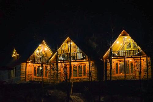 Banjar House | Sainj Riverside Cottages