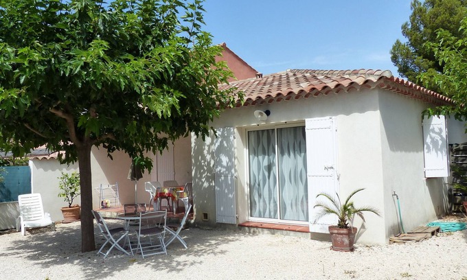 Les Lecques Apartment | SAINT-CYR-SUR-MER/LES LECQUES (250m beach) - T2 for 4 people