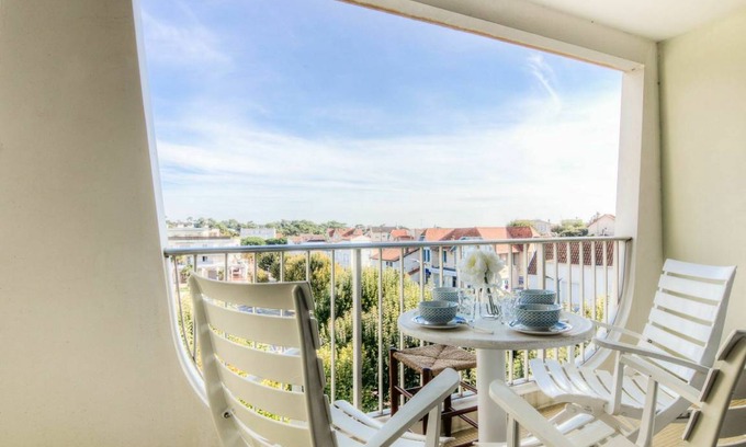 Saint-Palais-sur-Mer Apartment | Saint Palais 450.5
