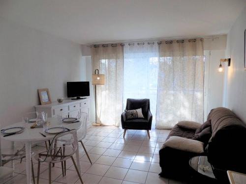 Saint-Georges-de-Didonne Apartment | Saint Georges de Didonne - APPARTEMENT à deux pas de la PLAGE de VALLIERES