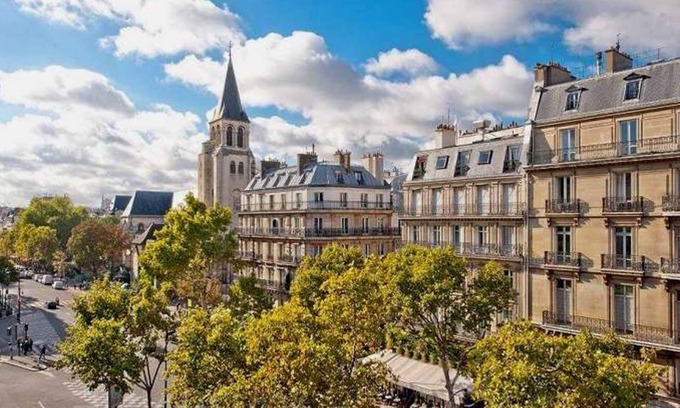 Quartier de la Monnaie Apartment | Saint Germain 1 Bedroom Apartment With Seine