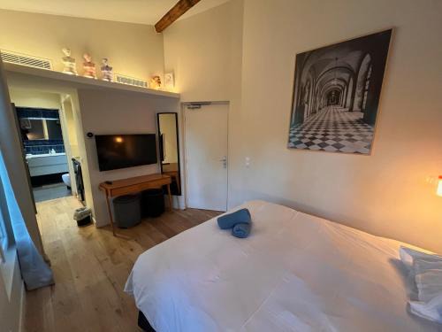 14th Arrondissement Apartment | Saint Jacques Versailles