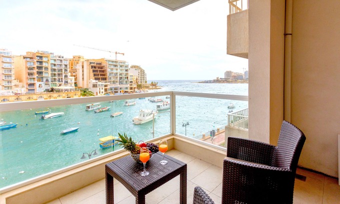 St. Julian's Apartment | Saint Julian's - Spinola Bay Apartment