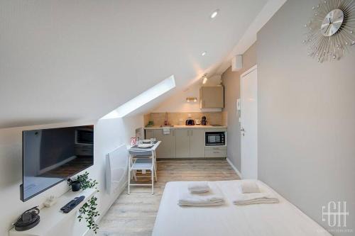 Old Town Apartment | Sakura - Face Gare