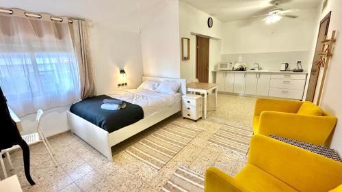 Nahariya Apartment | Salamandra Guest House מקלט פרטי