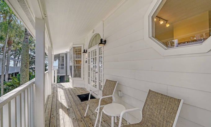 Whitney Beach Cottage | Salt Air, Sunlight, and Old Florida Flair