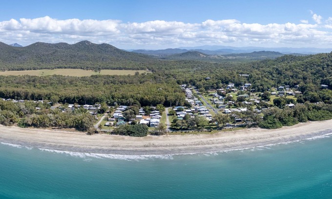 Ball Bay House | Salt & Serenity, Beachy Cottage to Relax