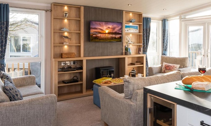 Wells-next-the-Sea Resort | Saltmarsh Lodge