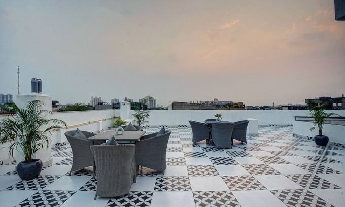 DLF City Hotel | Saltstayz Premier - Arjun Marg