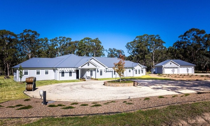Lovedale House | Saltwater Creek Estate - Lovedale