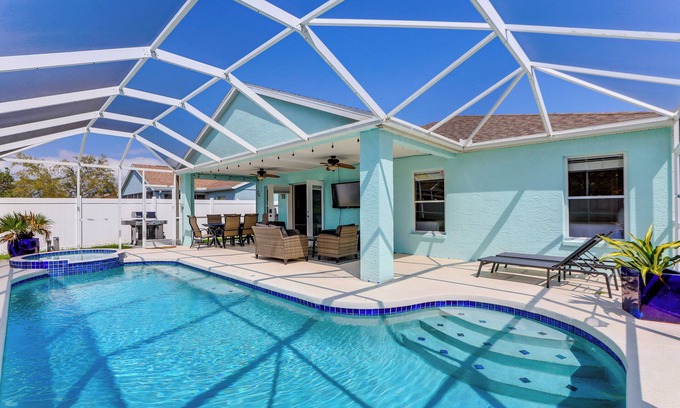 Sabal Harbour House | Saltwater Pool & Spa at Home in Bradenton