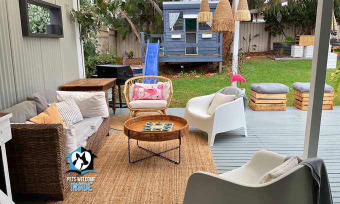 Victor Harbor House | Saltwater + Sunsets – Seaside Haven with Ocean Views and Family-Friendly Charm