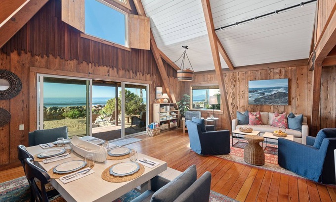 Ventura House | Saltwood Cabin - Oceanfront Bliss
