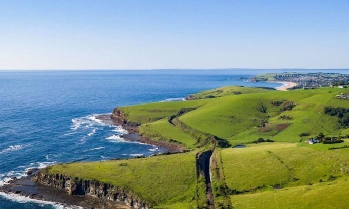 Kiama Villa | Salty Palm's Luxury Villa's By the Sea - TWO