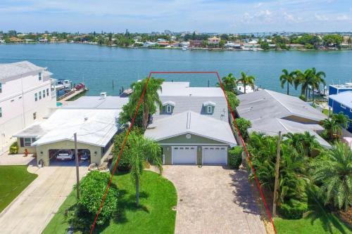 Indian Rocks Beach House | Salty Sunrise